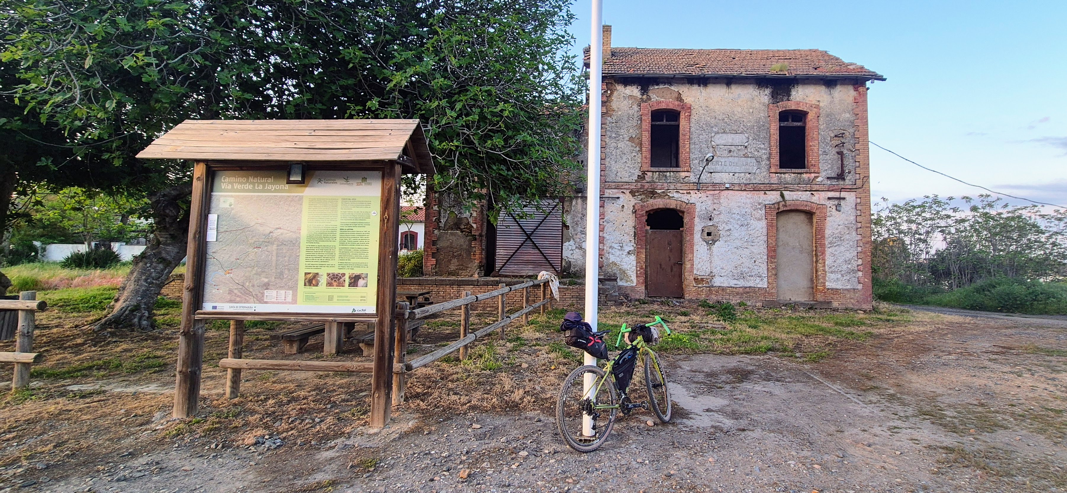 Estación Fuente del Arco