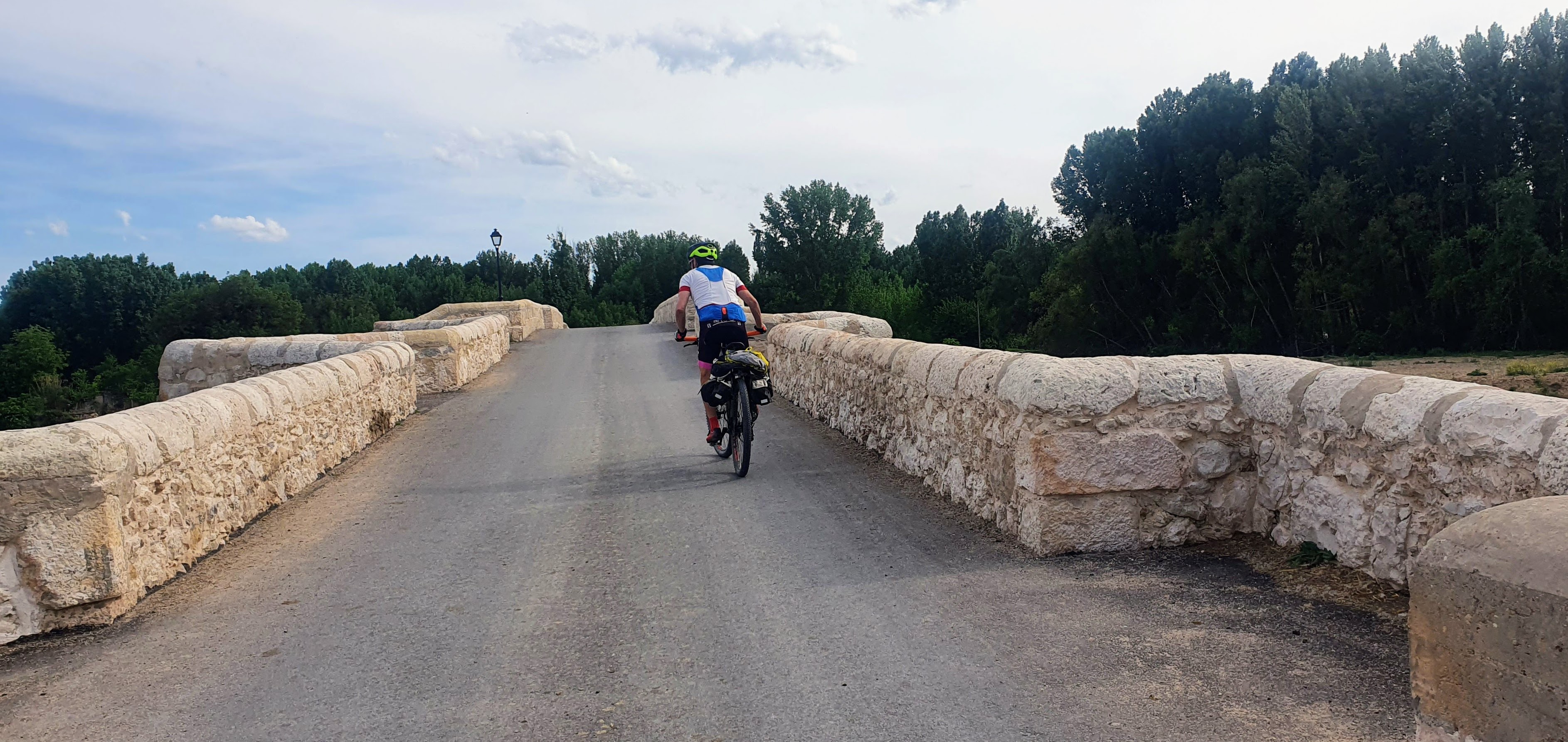 Puente de Piedra en Langa del Duero
