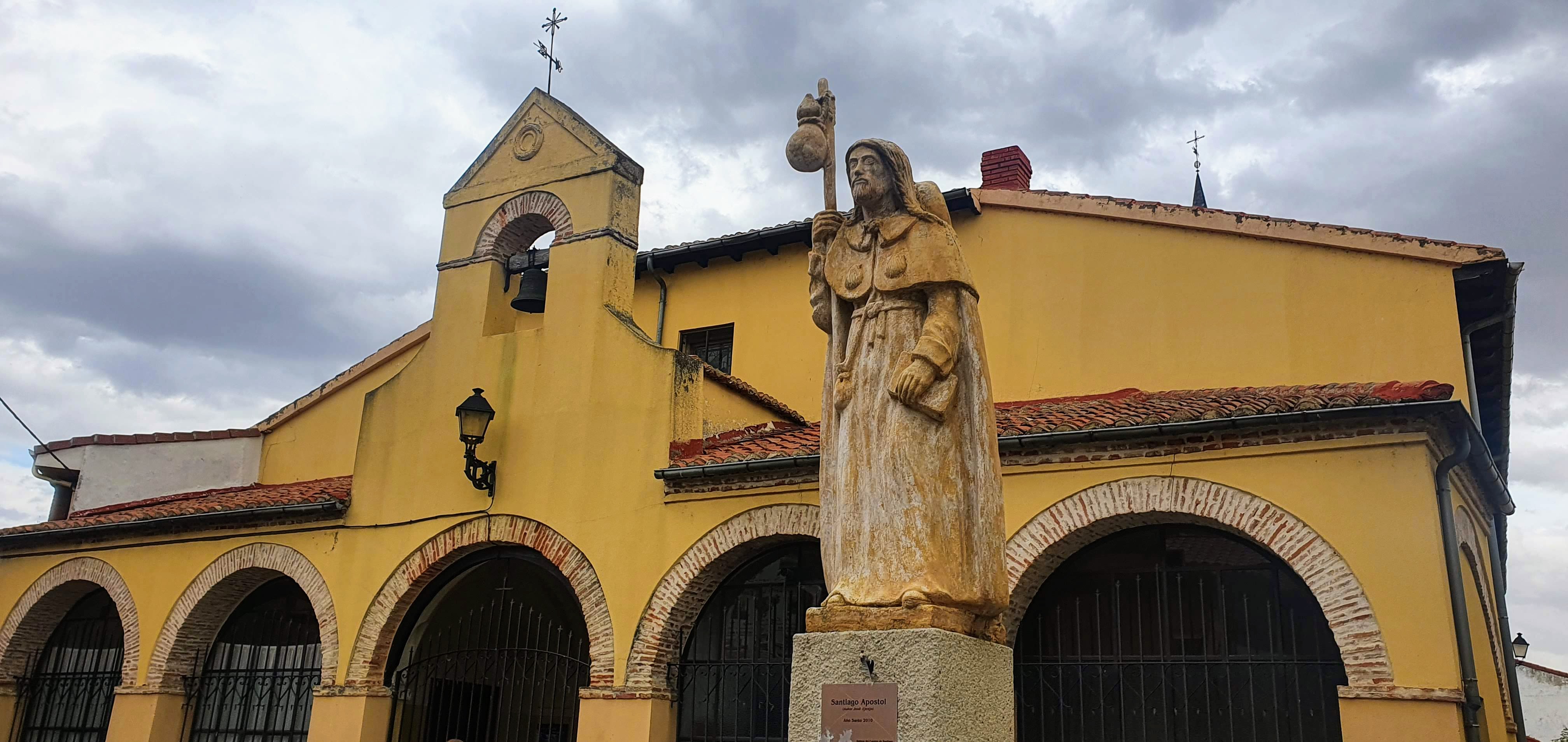 Estatua de Santiago Apóstol (Mansilla de Mulas)