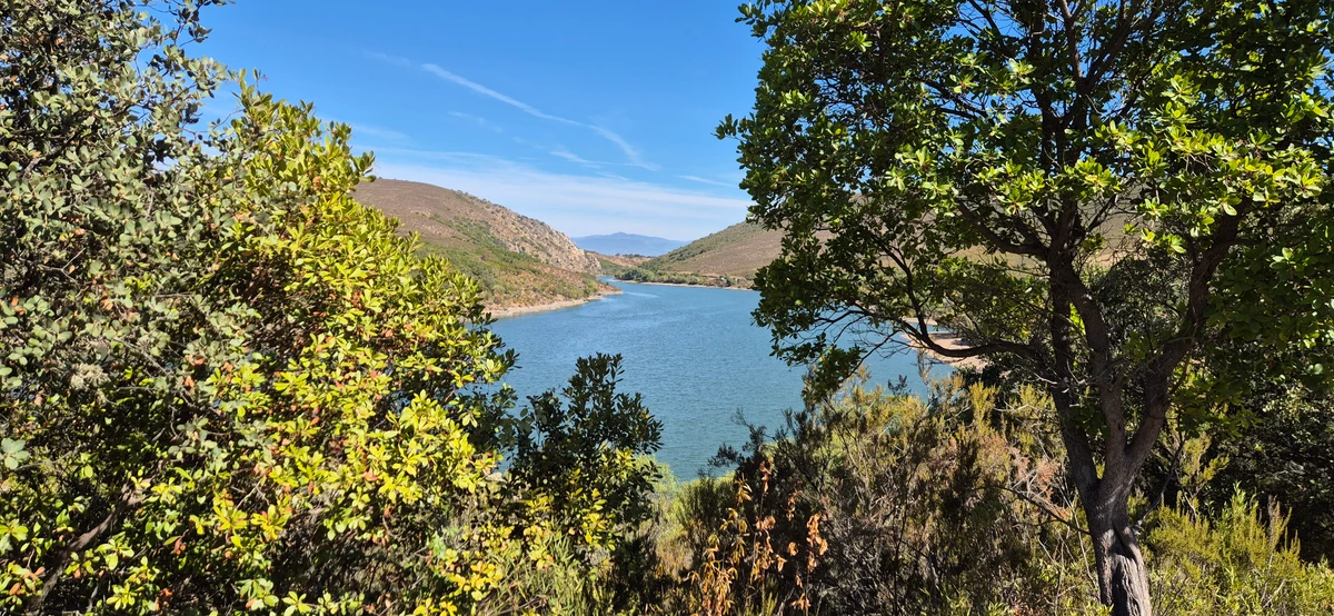 Embalse del Tiétar desde la Vía Verde de Monfragüe