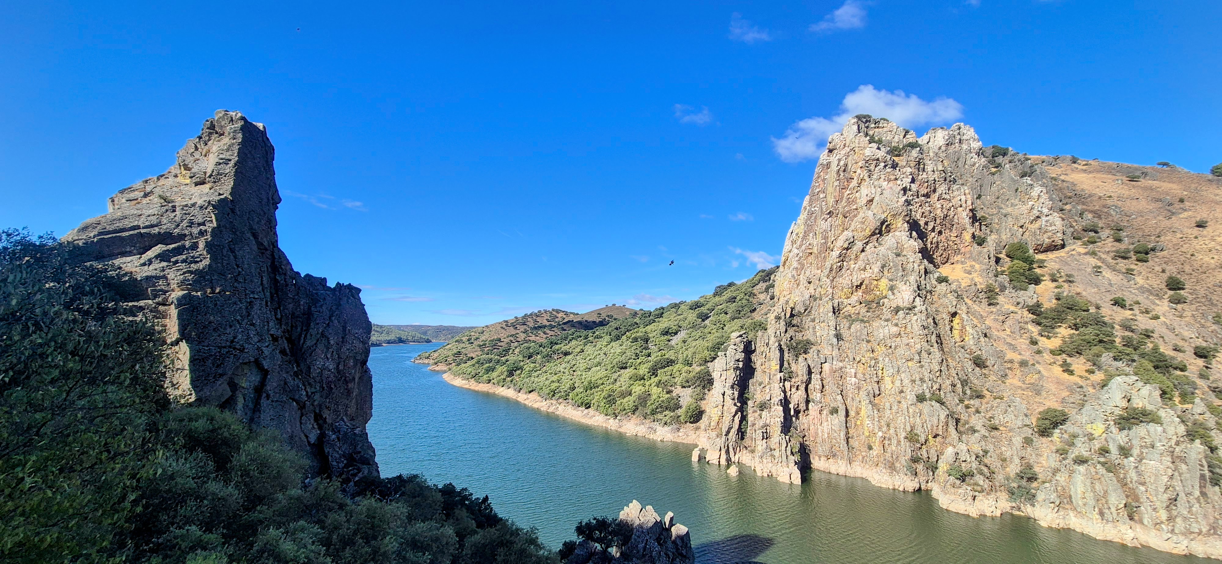 Salto del Gitano desde la pared del cañón del Tajo