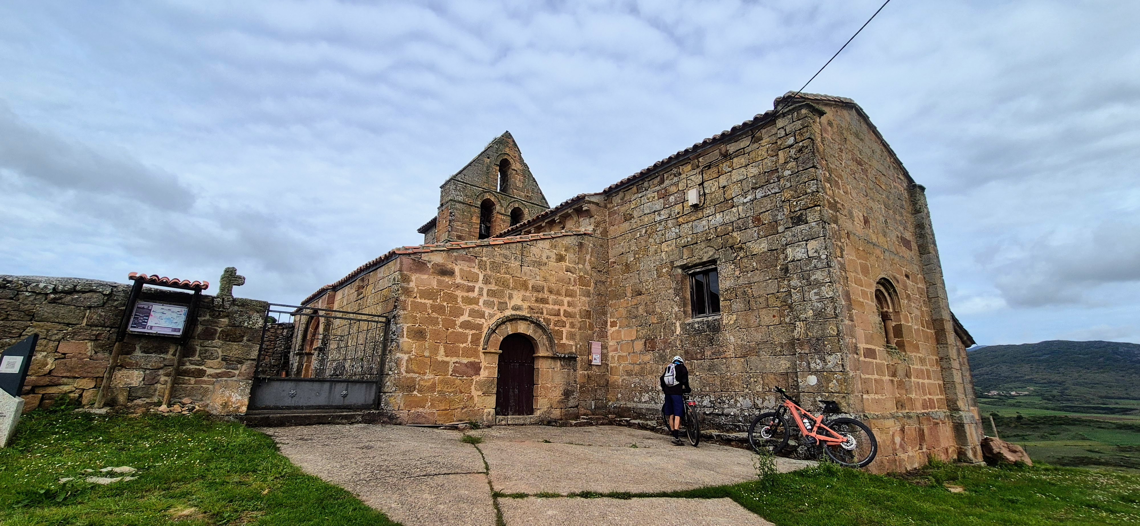 Iglesia de San Andrés (Matabuena)